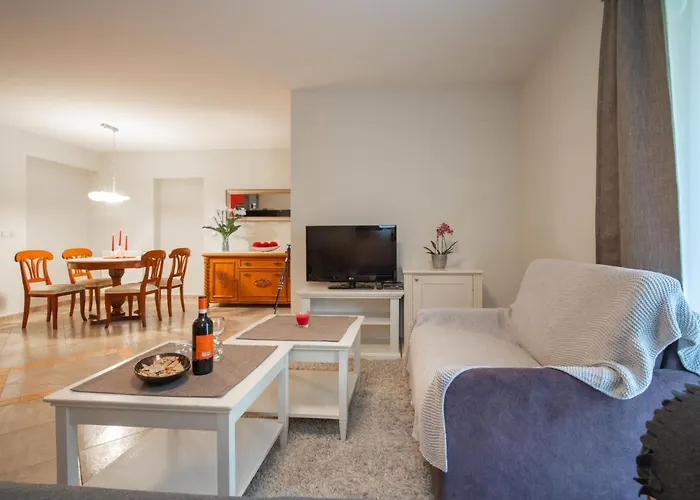 Svea By Interhome 公寓 *